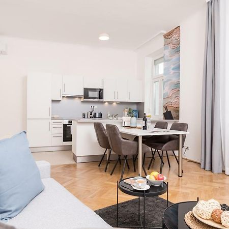 Stadlau Live Apartments Wenen Buitenkant foto
