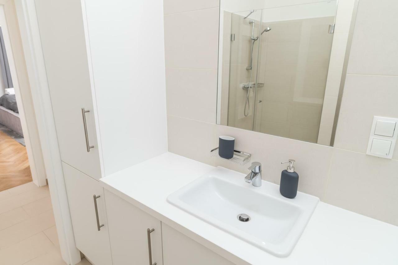Stadlau Live Apartments Wenen Buitenkant foto
