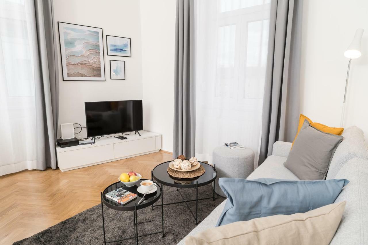 Stadlau Live Apartments Wenen Buitenkant foto