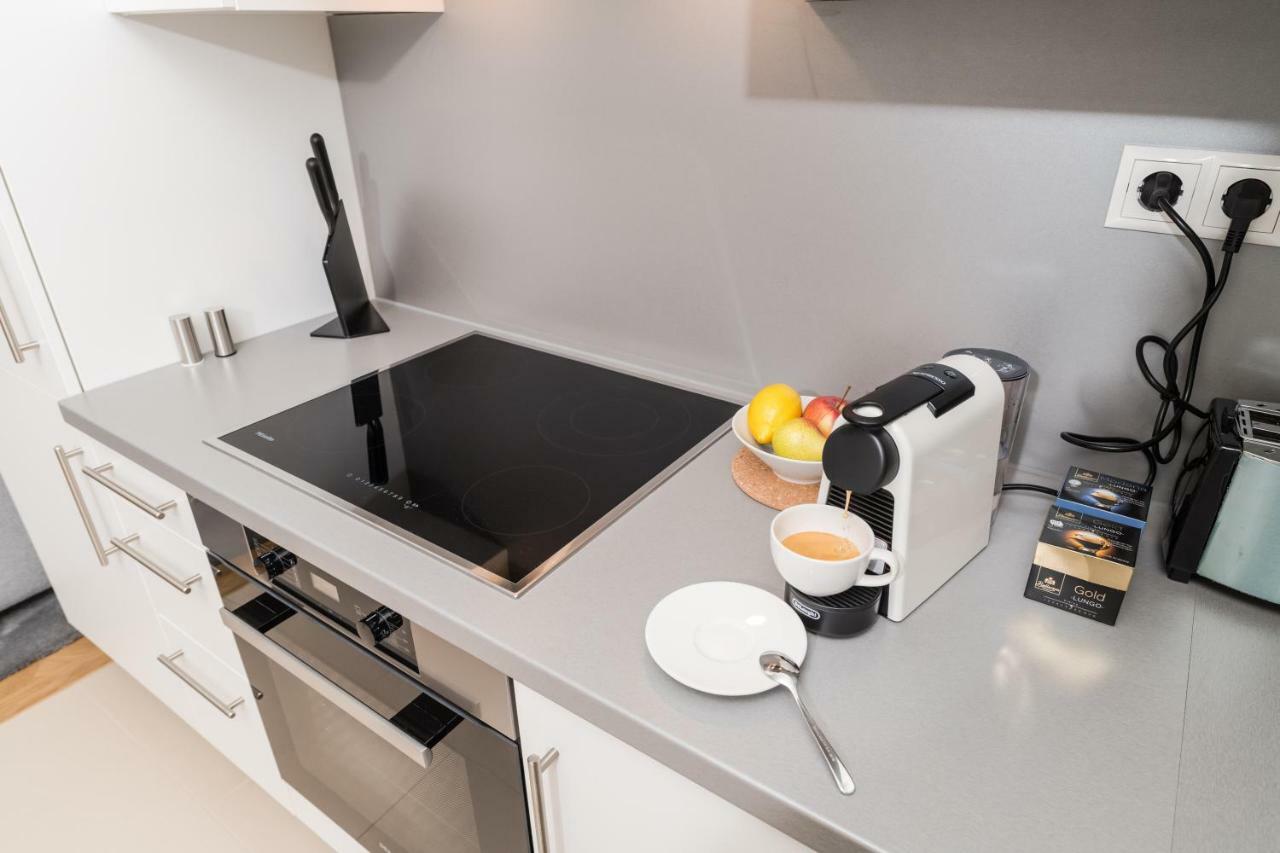 Stadlau Live Apartments Wenen Buitenkant foto