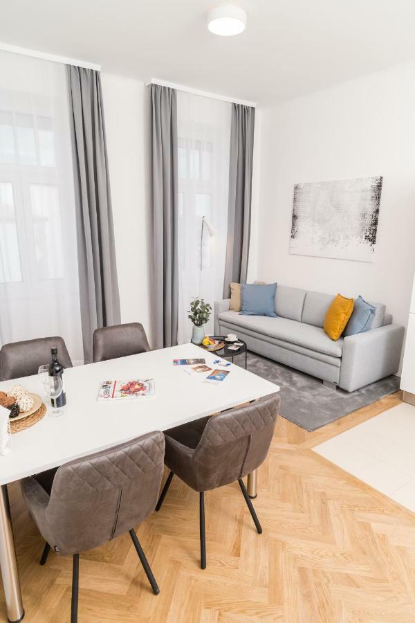 Stadlau Live Apartments Wenen Buitenkant foto